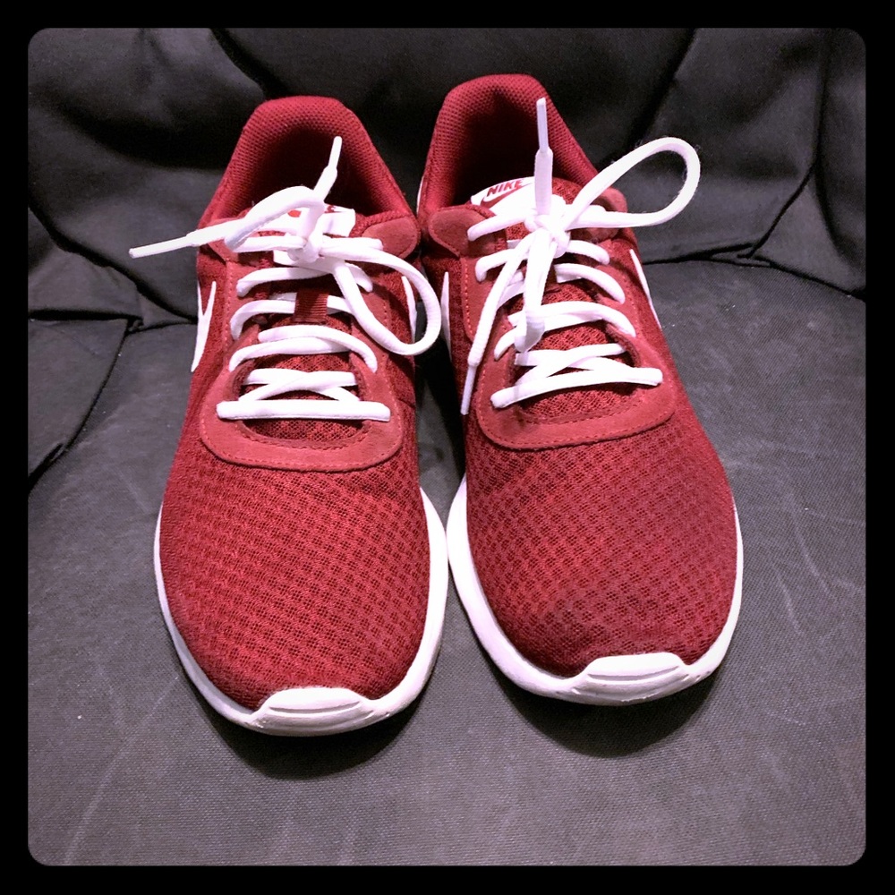 Women’s Nike Tanjun(also fits guys)